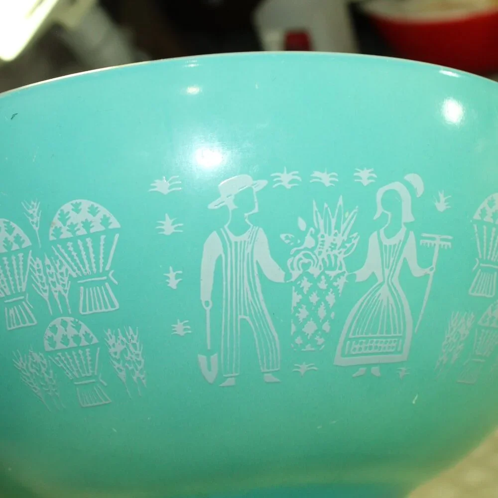 Pyrex this vintage